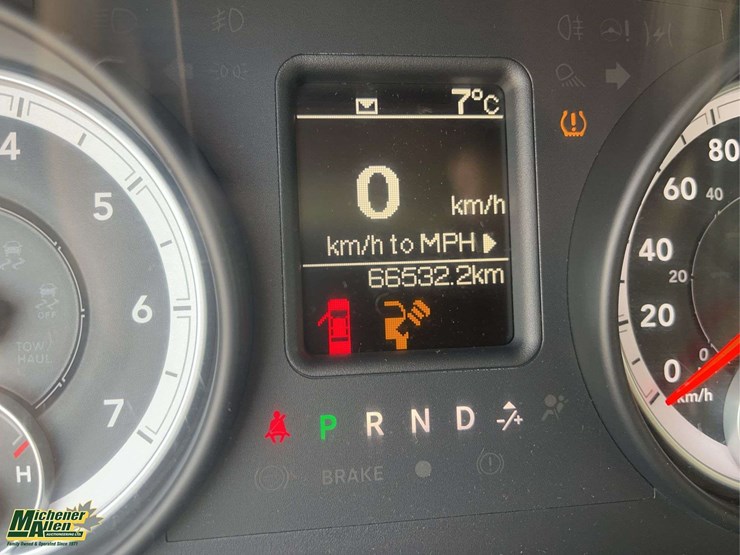 2013-dodge-2500-image-22