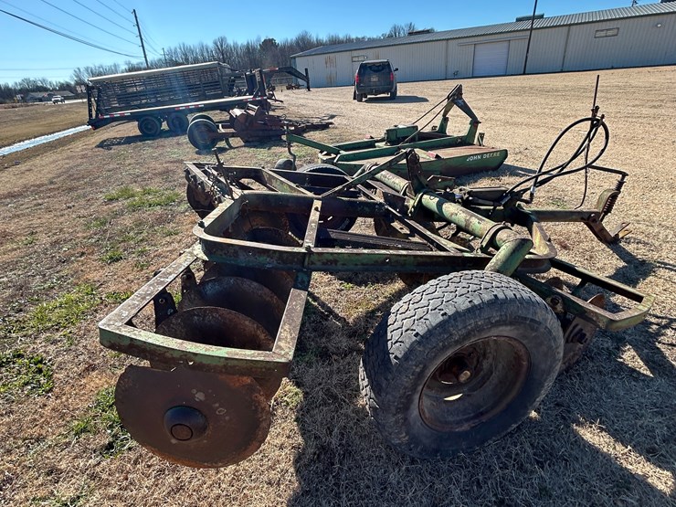 john-deere-7-image-3