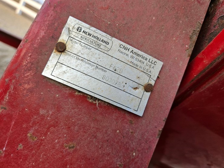 new-holland-f62b-image-18