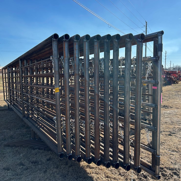 #37731 • Lot of (10) Cattle Panels