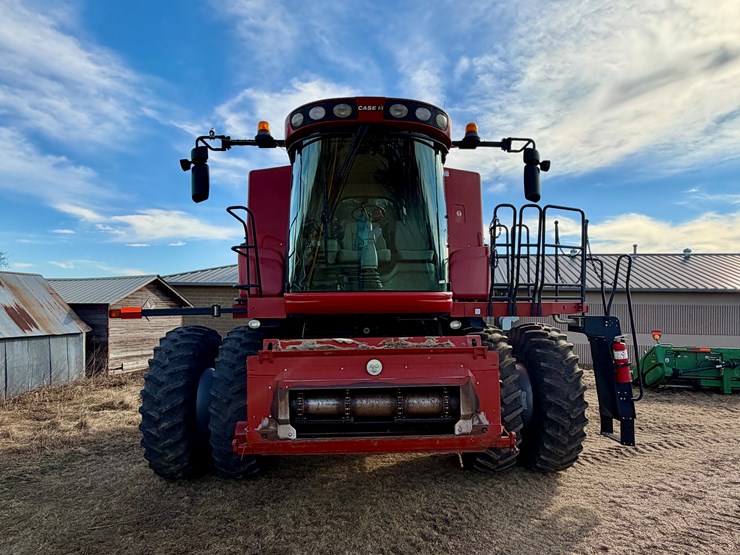 2010-case-ih-7120-image-11