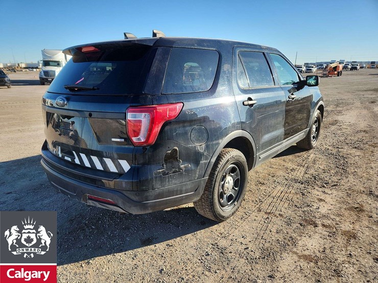2018-ford-explorer-image-4
