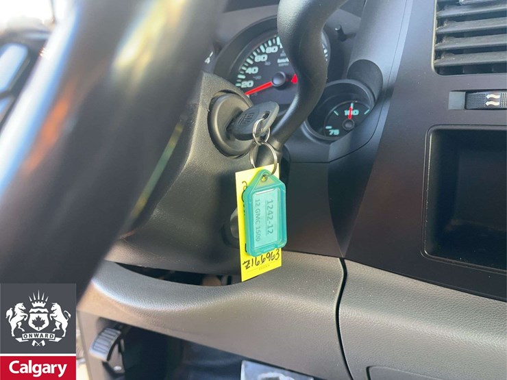 2012-chevrolet-silverado-1500-image-17