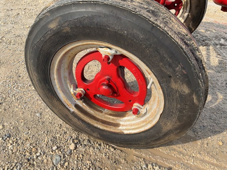 1955-mccormick-farmall-100-image-11