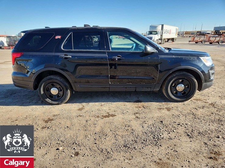 2018-ford-explorer-image-8