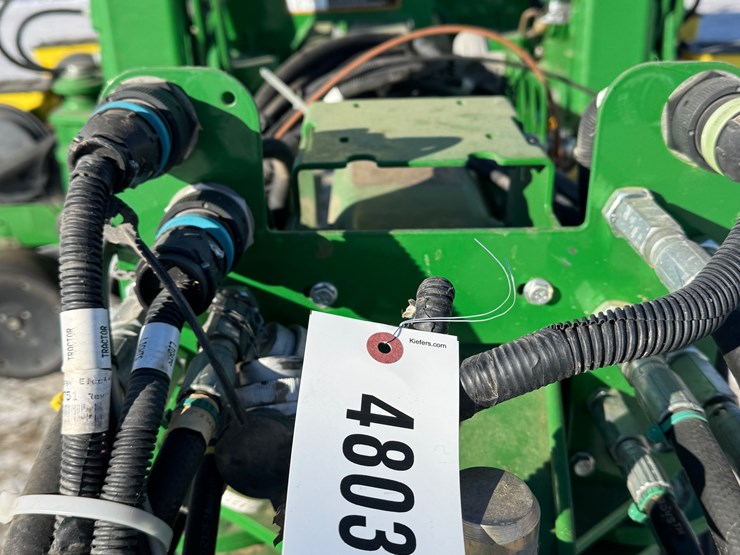 john-deere-1775-image-21