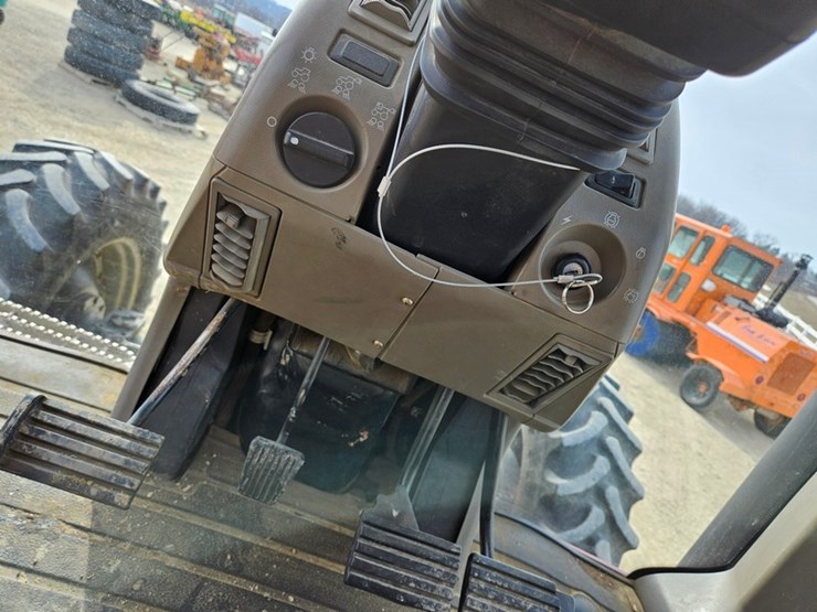 case-ih-mx180-image-25