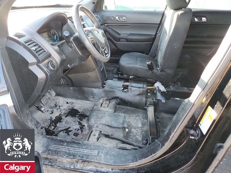 2018-ford-explorer-image-14