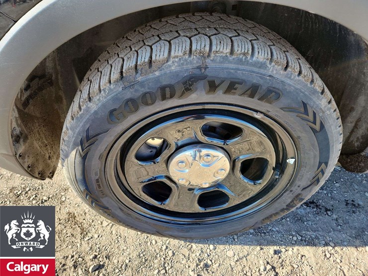 2018-ford-explorer-image-10