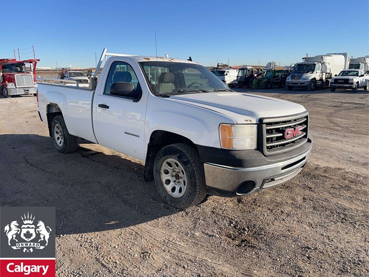 2010-gmc-sierra-1500-image-2