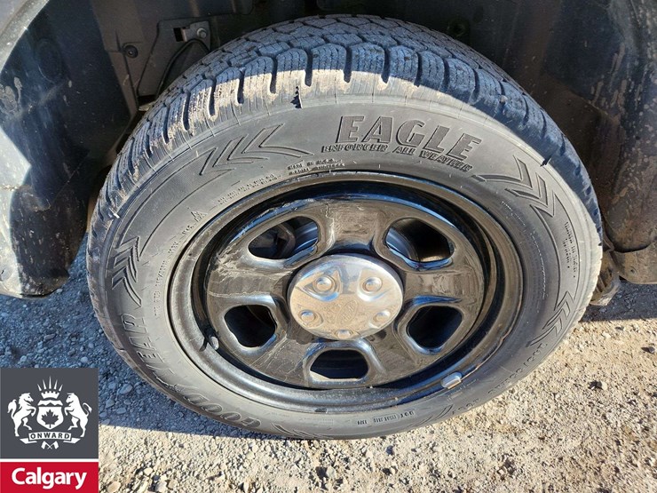 2019-ford-explorer-image-12