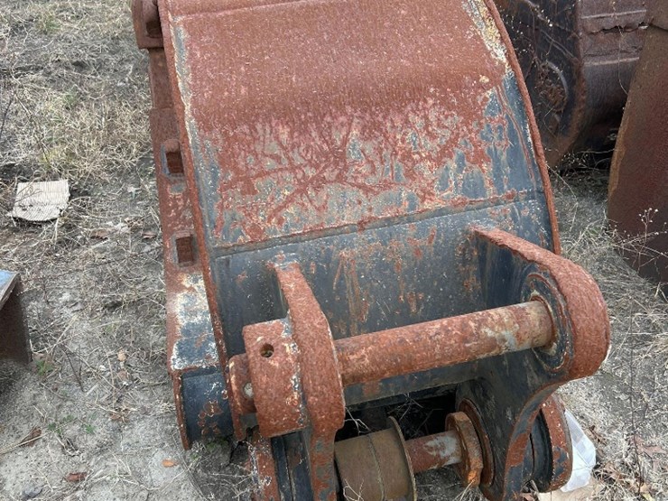 hydraulic-excavator-grapple-attachment-image-3