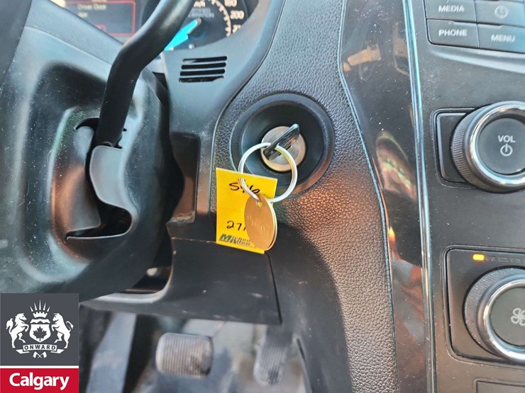 2019-ford-explorer-image-21