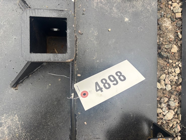 #4898-•-skid-steer-reciver-plate-with-chain-holders-image-3