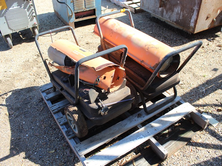#5200-•-pallet-of-2-portable-oil-heaters-image-1