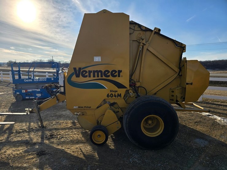 vermeer-604m-image-2