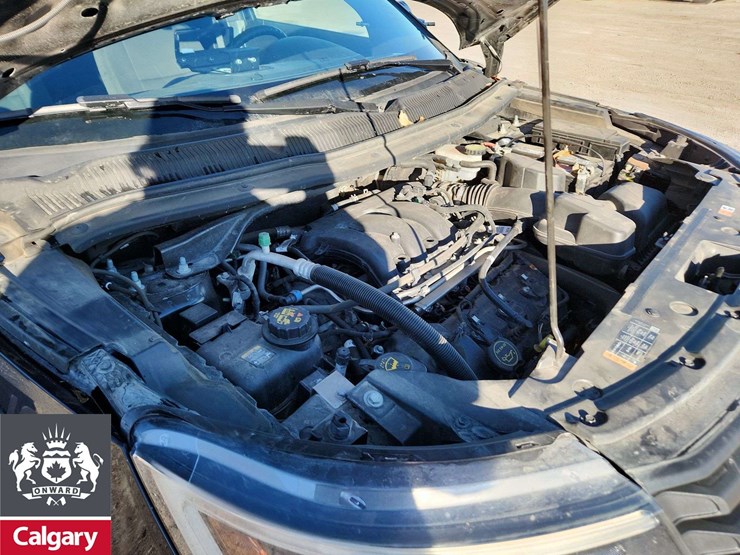 2019-ford-explorer-image-23