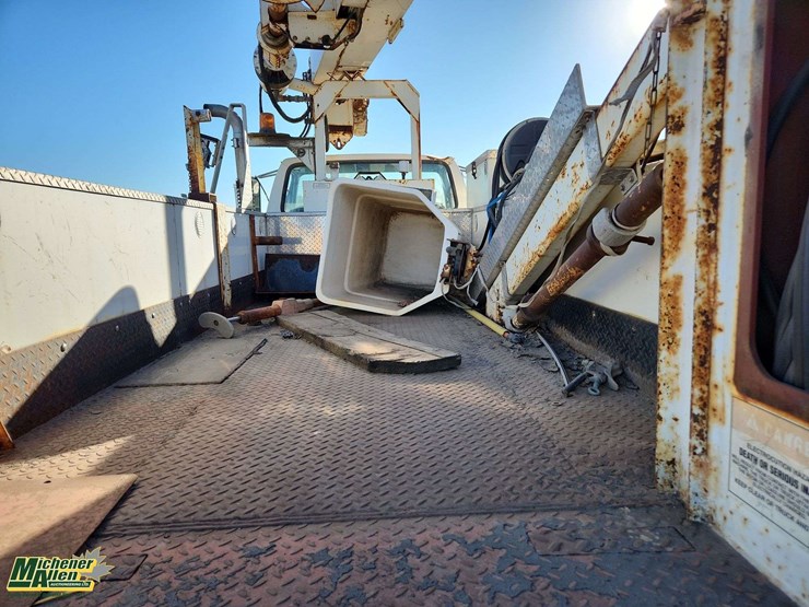 1996-ford-f800-image-15