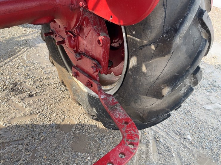 1955-mccormick-farmall-100-image-24