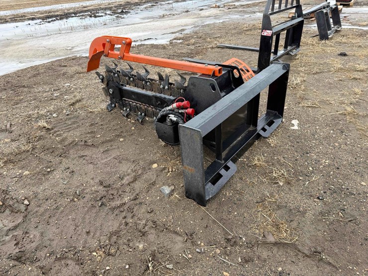 skid-steer-trencher-image-3