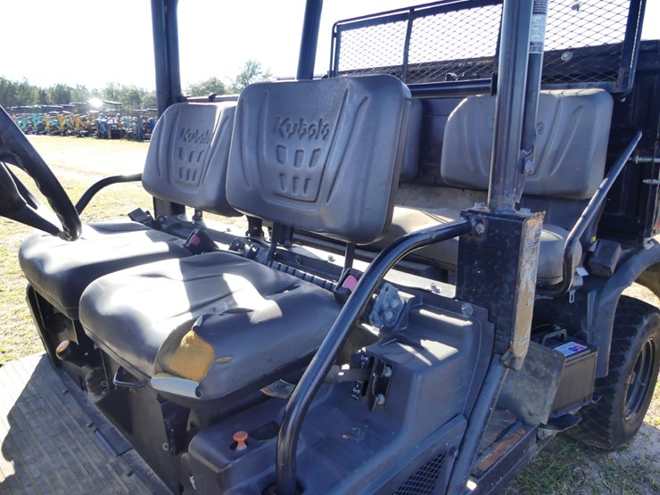 2020-kubota-rtvx1140-image-13