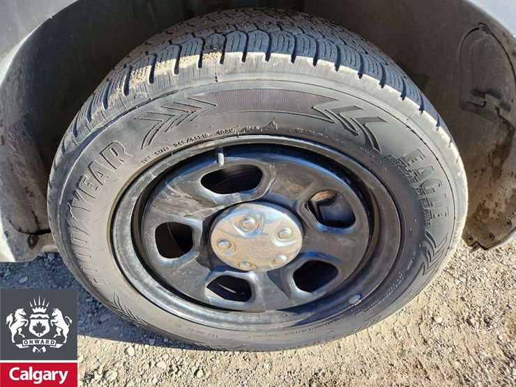 2019-ford-explorer-image-13