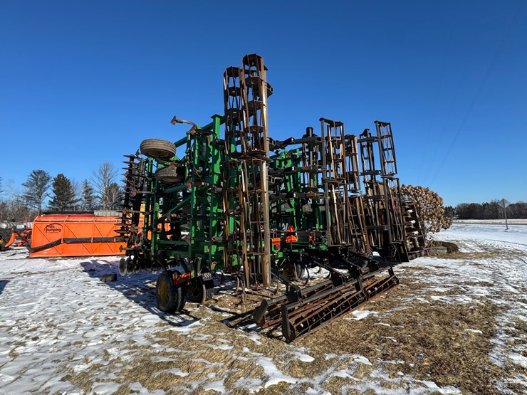 john-deere-2310-image-3