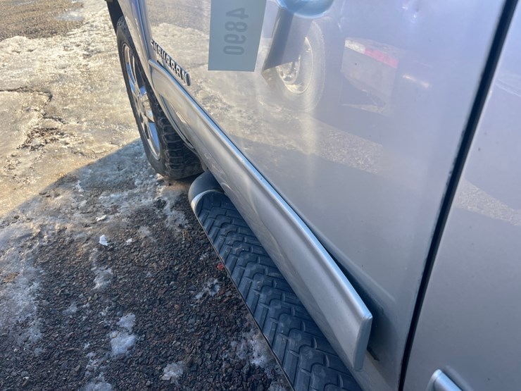 2013-chevrolet-suburban-image-13