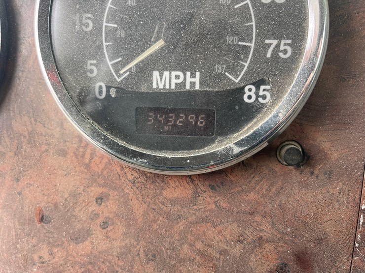 1996-international-5000-image-46