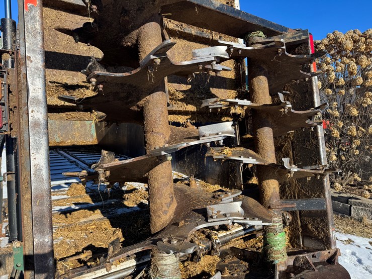 #4808-•-art's-way-x900-image-23