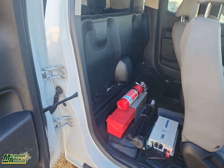 2016-chevrolet-colorado-image-28