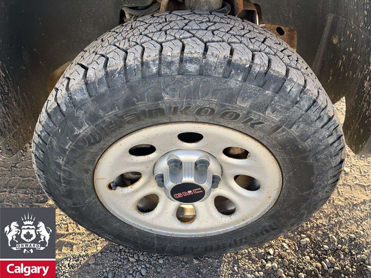 2010-gmc-sierra-1500-image-14