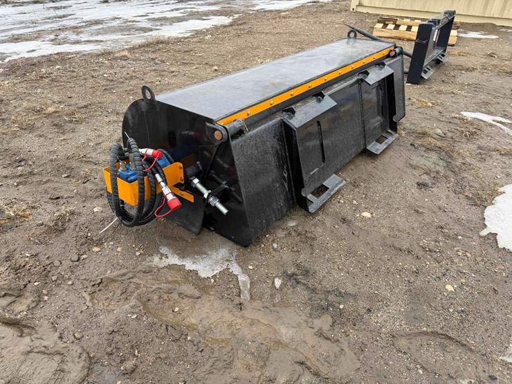 future-box-broom-sweeper-image-4