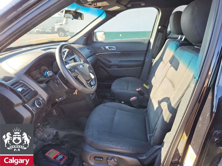 2019-ford-explorer-image-14