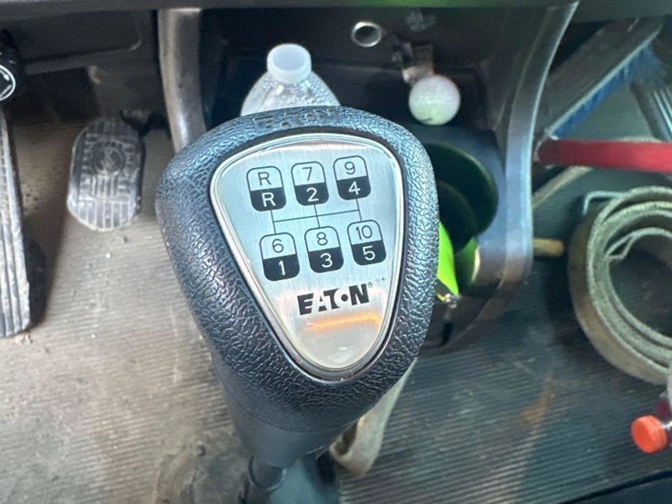 2019-kenworth-t800-image-22