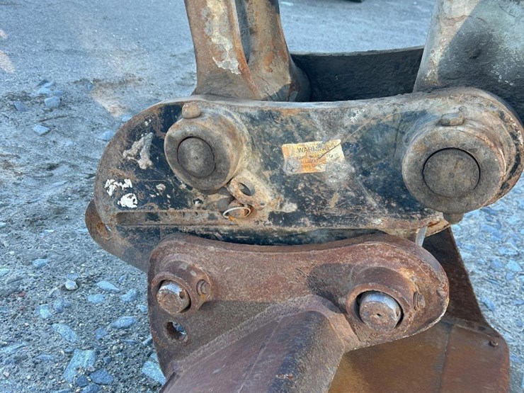 2015-takeuchi-tb1140-image-7