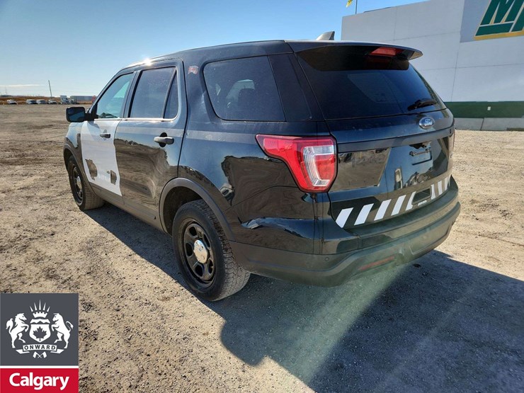 2019-ford-explorer-image-3