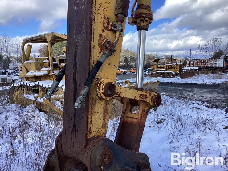 1993-deere-690e-image-13