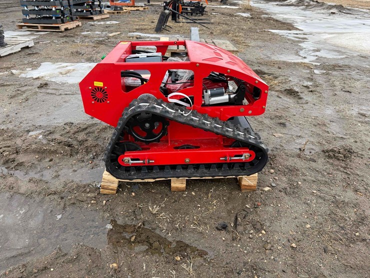 future-crawler-lawn-mower-image-6