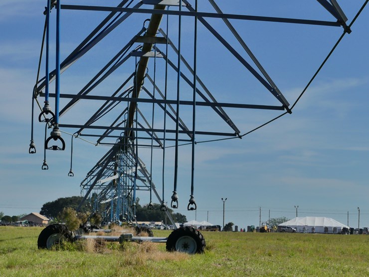 valley-model-8000-irrigation-system-image-44