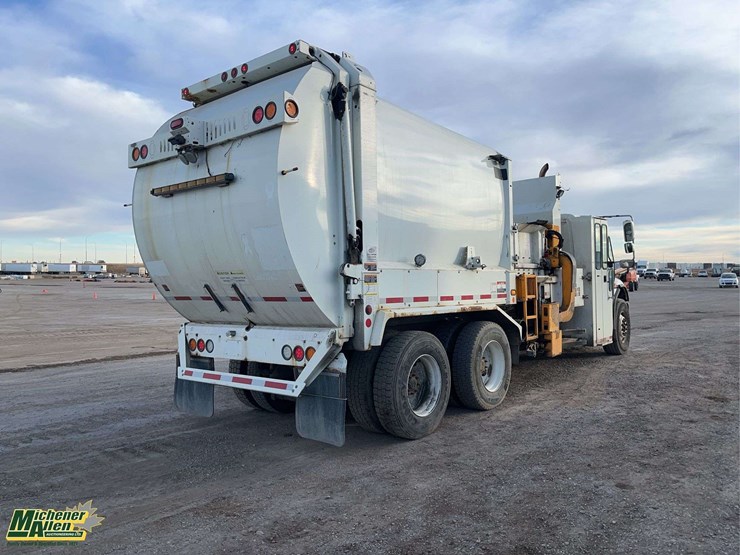 2017-international-workstar-7400-image-4