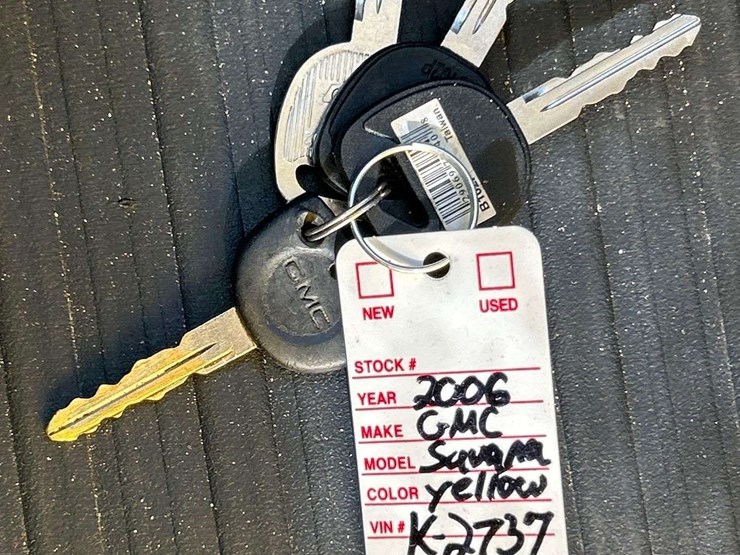 2006-gmc-3500-image-30