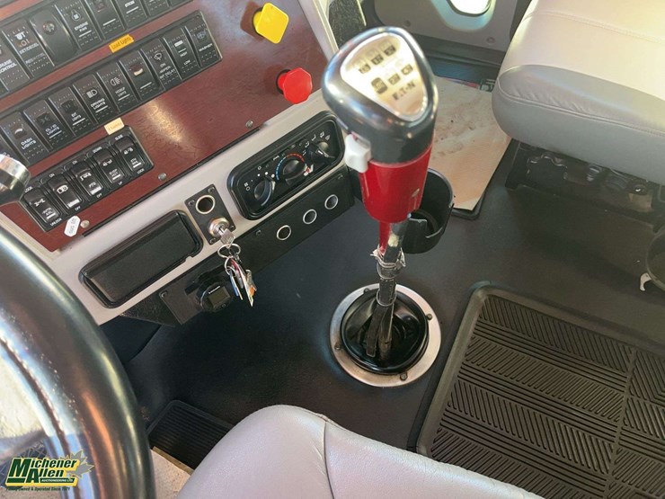 2015-western-star-4900-image-24