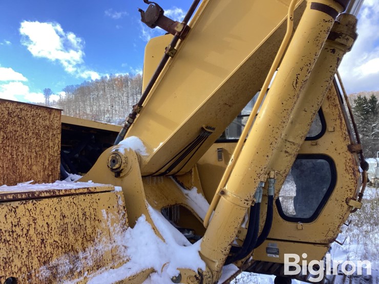 1993-deere-690e-image-17