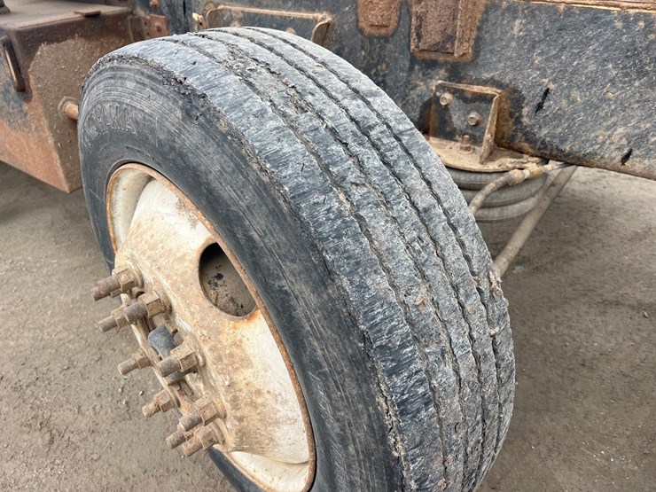 1996-international-5000-image-12