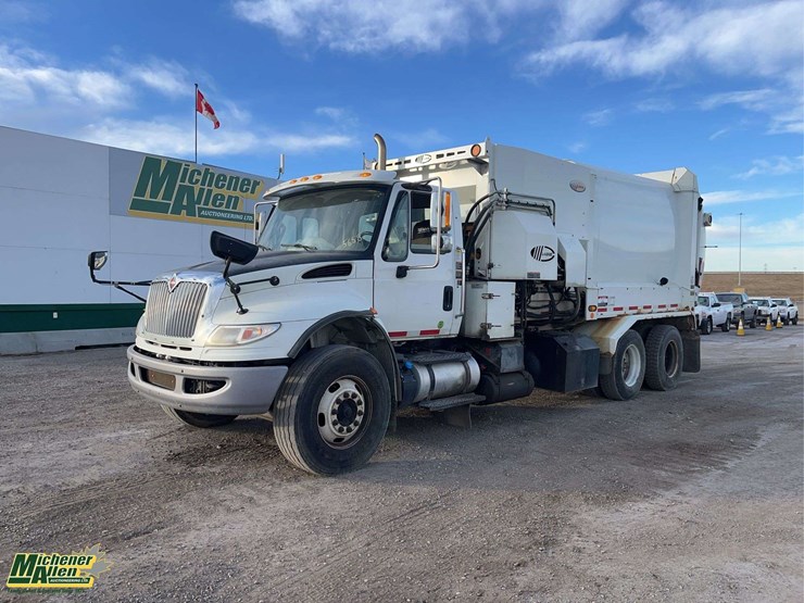 2017-international-workstar-7400-image-1