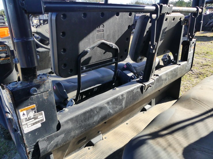 2020-kubota-rtvx1140-image-11