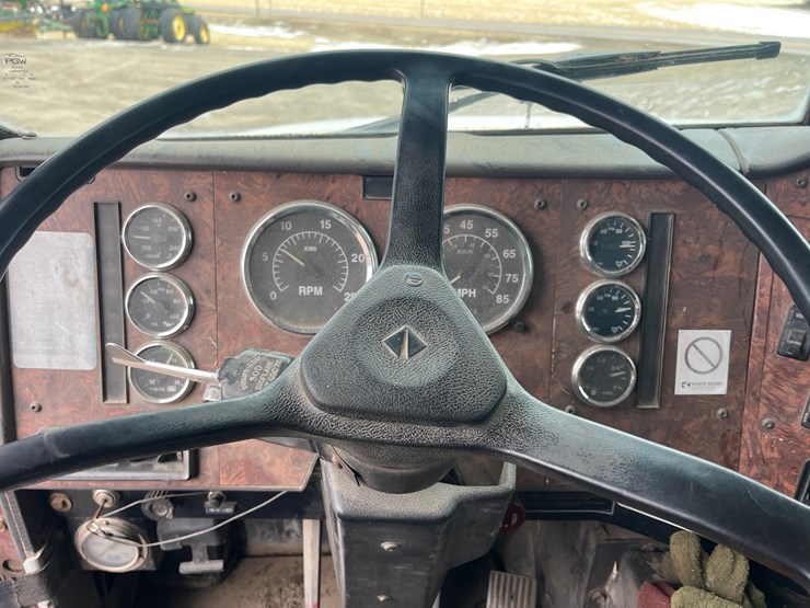 1996-international-5000-image-43