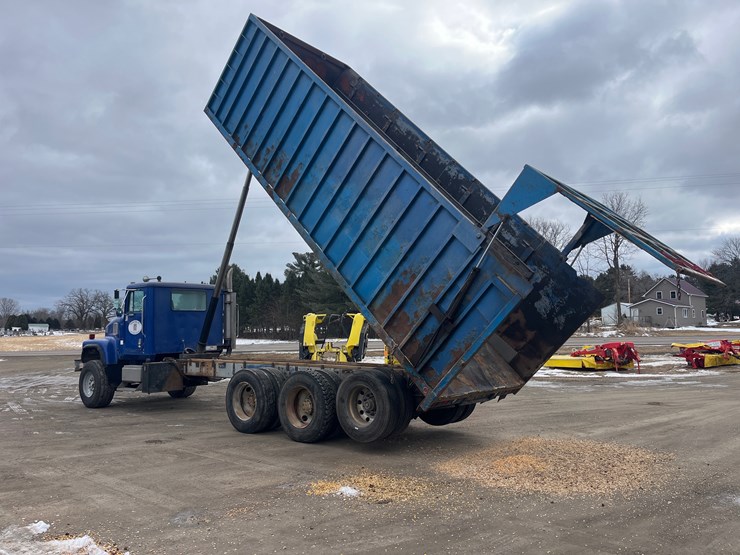 1995-international-5000-image-11