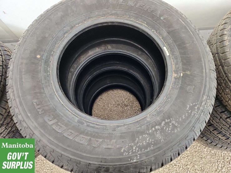 set-of-4-general-grabber-hts-tires-255/70r17-image-1